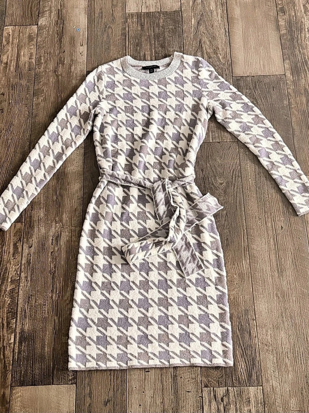 ZGeometric Knit Midi Dress in Purple & White Size Medium Like